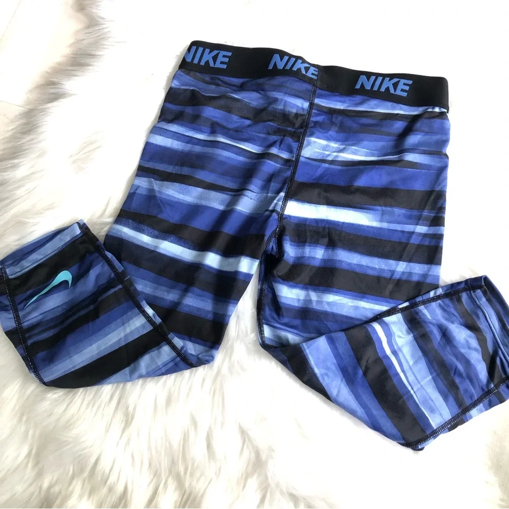 Nike Dri-Fit Capri Stripped Athletic Leggings, L 10-12